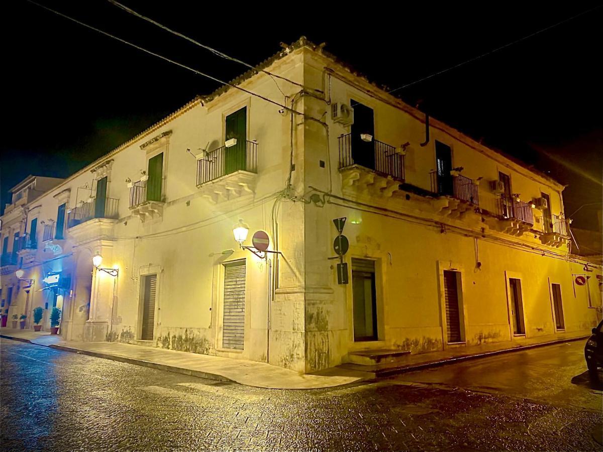 B&B Palazzo Loreto Avola Eksteriør billede